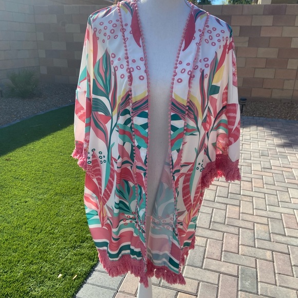 Colorful Kimono Style Top - Picture 4 of 14